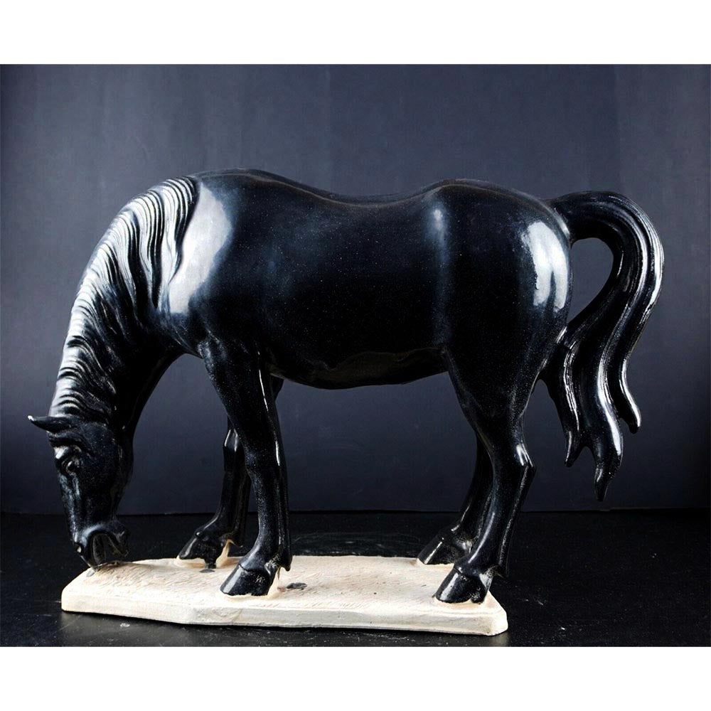 Tang Pferd Statue aus Terrakotta schwarz 33 cm lang handgefertigt