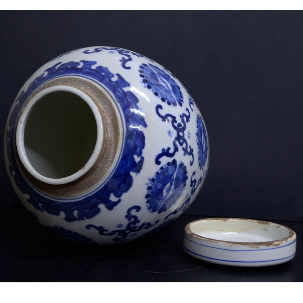 chinesische Deckel Vasen Porzellan bemalt mit Schmetterling Muster Ingwer Vase